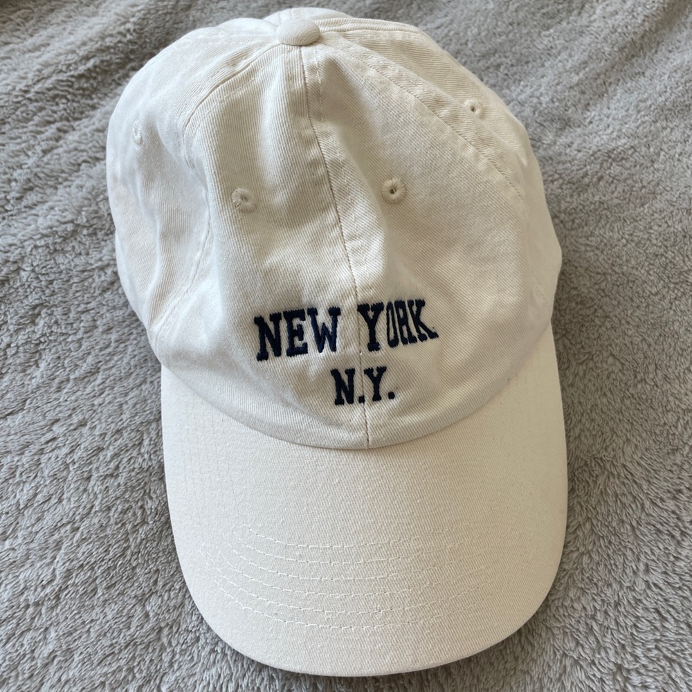 New York Brandy Melville hat